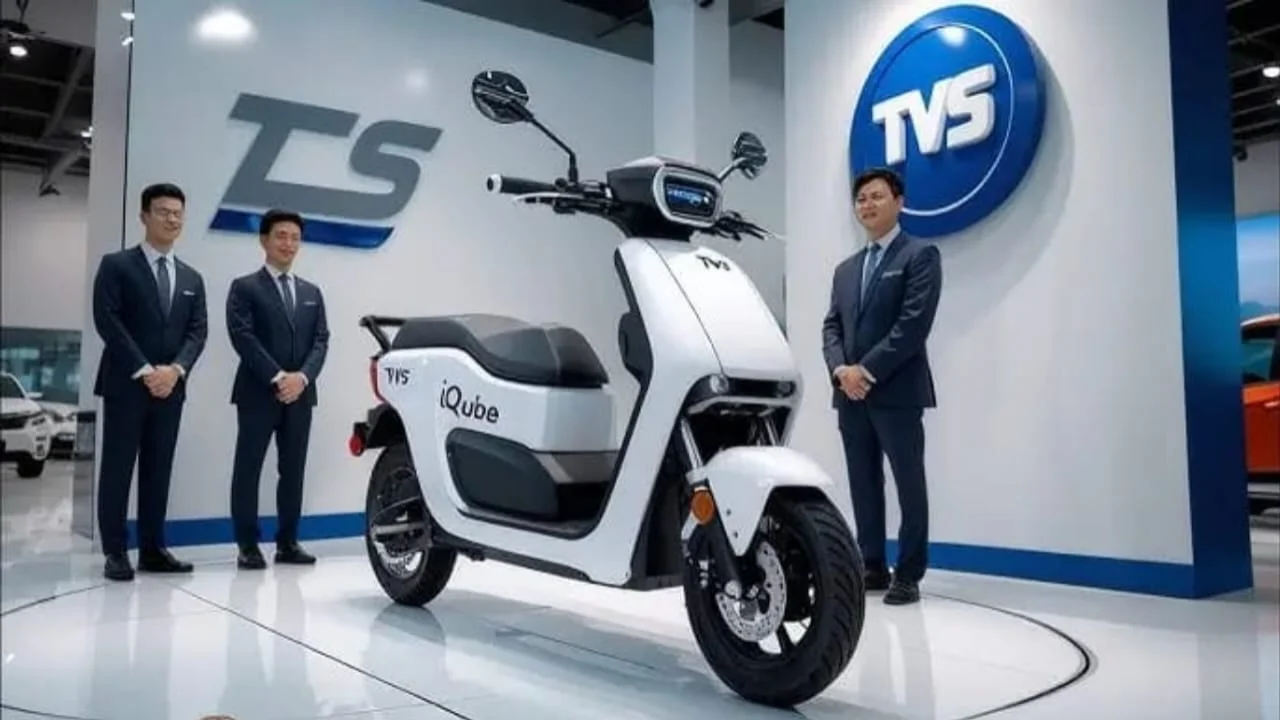 TVS iQube 2025, TVS iQube Electric Scooter, TVS iQube Price in India, TVS iQube 360KM Range, TVS iQube Fast Charging, TVS iQube Smart Dashboard,